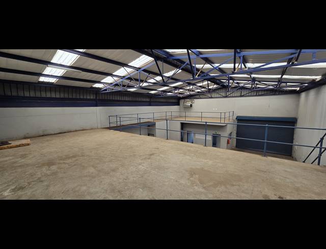 360M² WAREHOUSE TO LET IN RIVERSIDE PARK